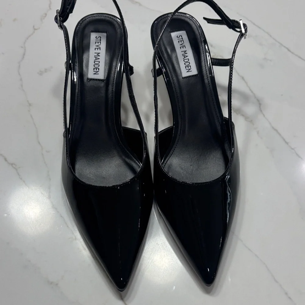 Steve Madden Black Patent Pointed Slingback Pumps - Picture 3 of 12